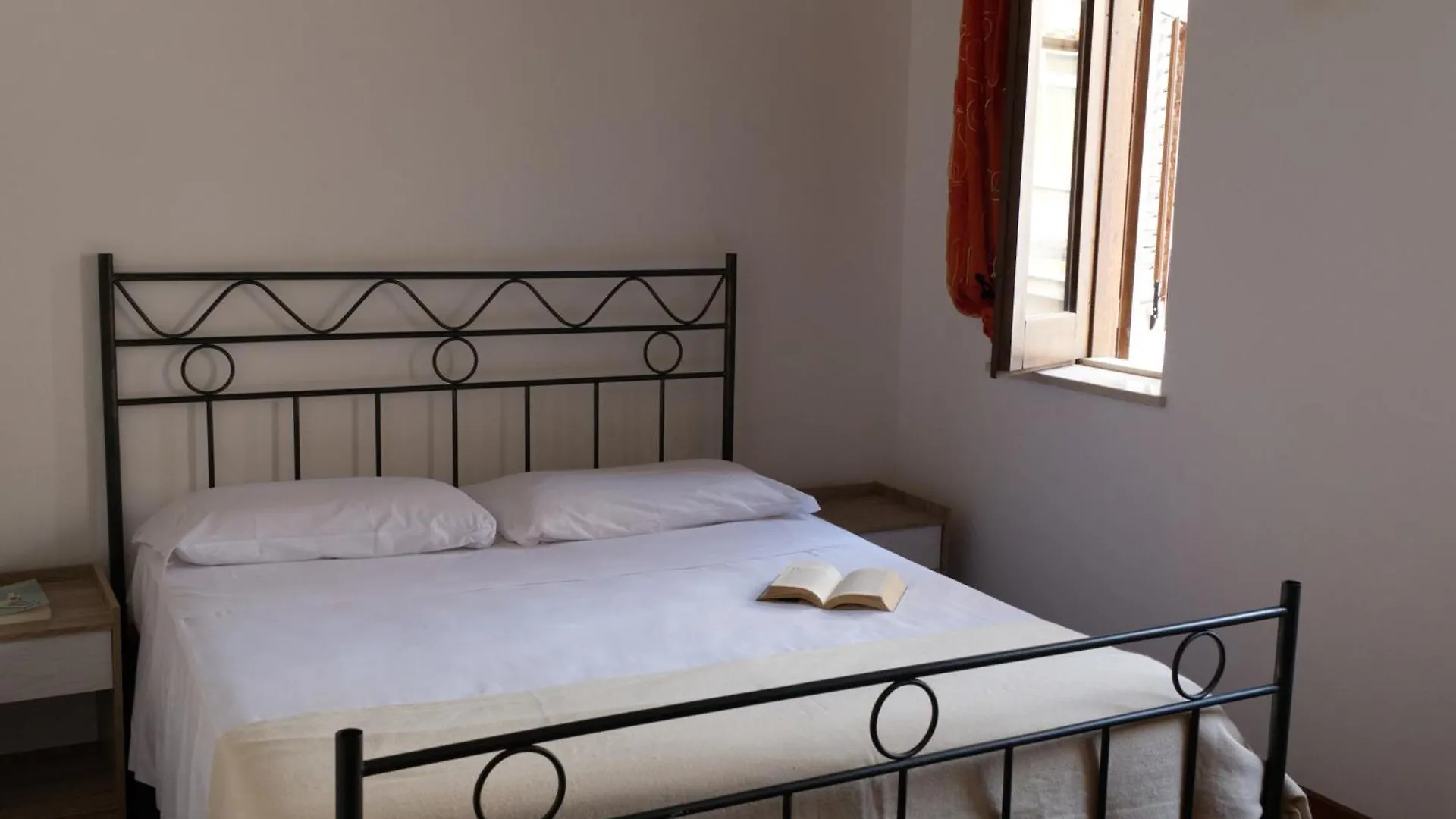 Maison Al Massimo - City Center Full Apartment Palermo